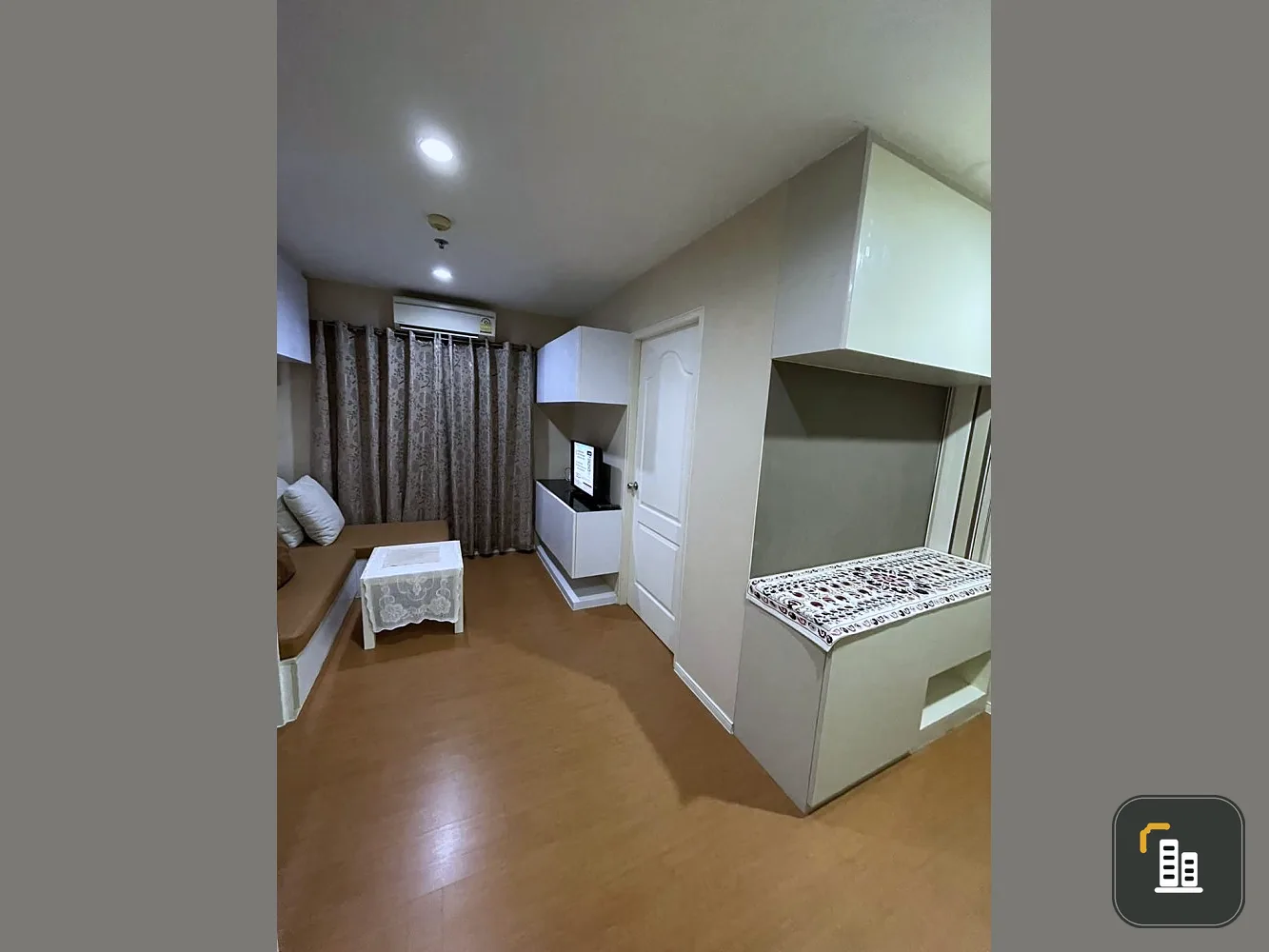 For sale: Lumpini Condo Town, North Pattaya, Sukhumvit (North Pattaya), high floor, room ready to move in. Can't reserve anymore.