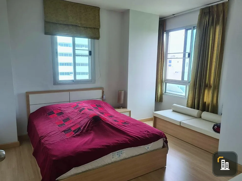 Centric Scene Ratchavipha for sale, a room decorated simply, looks good and stylish, with a separate kitchen. Don't just look, hurry and book now.