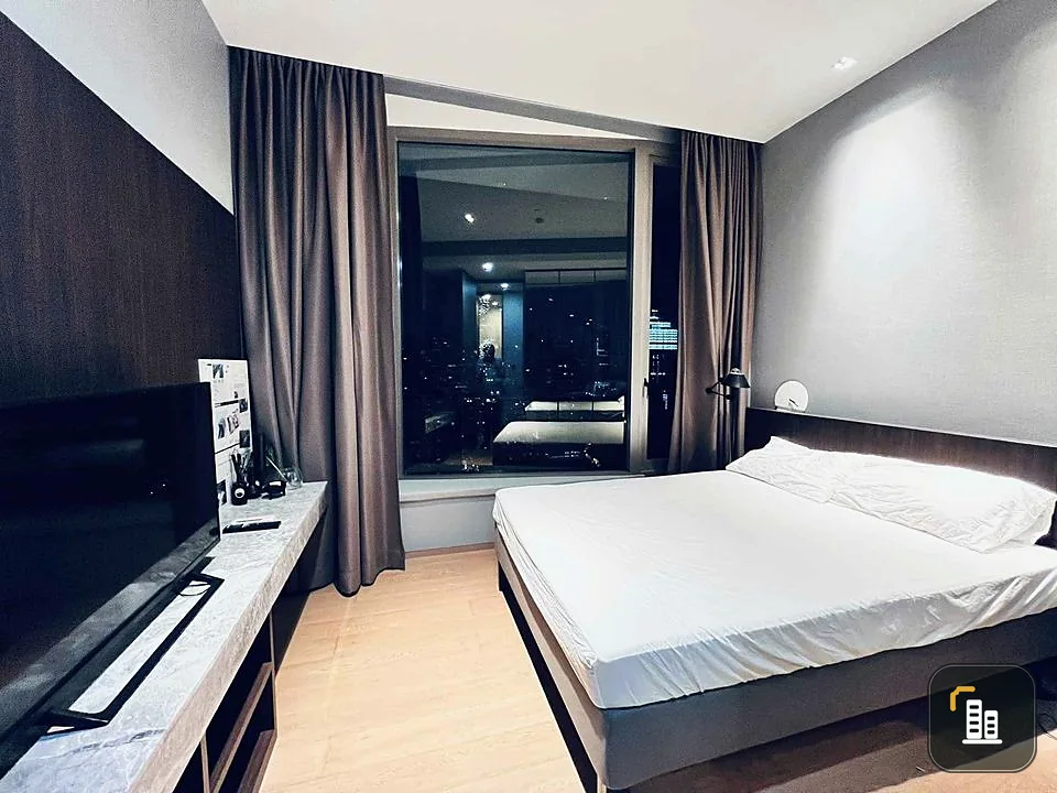 Urgent for rent!! Condo Saladaeng One, luxury condo, good location, convenient travel, near BTS Saladaeng, hurry and reserve now!!