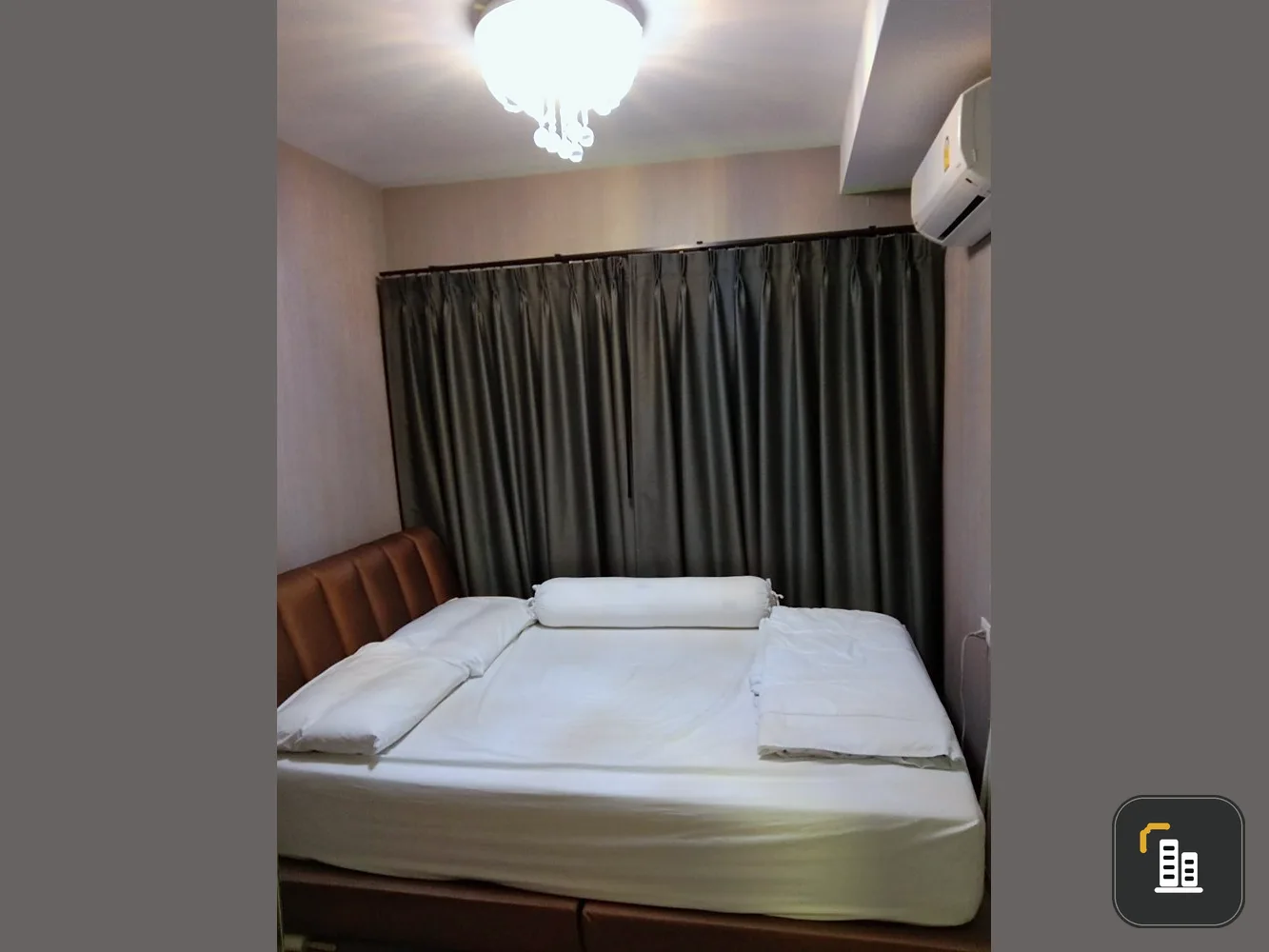 Condo for sale, Kensington Sukhumvit-Theparak, 31st floor, swimming pool view. Install wallpaper in the entire room. If you're slow, you'll miss it.