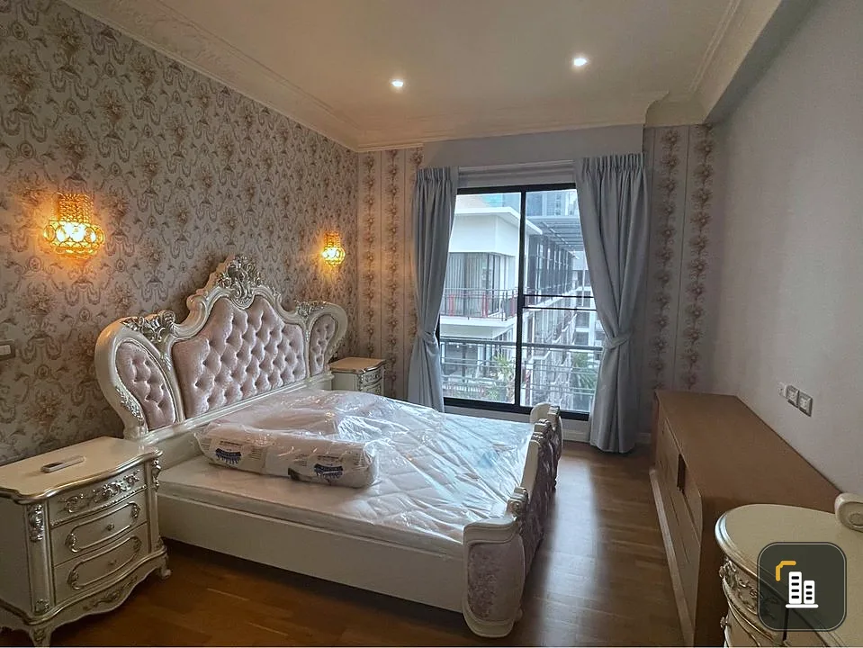 Condo for sale, Amanta Ratchada, beautifully decorated room, looks expensive. Awesome furniture Just carry one bag and move in.