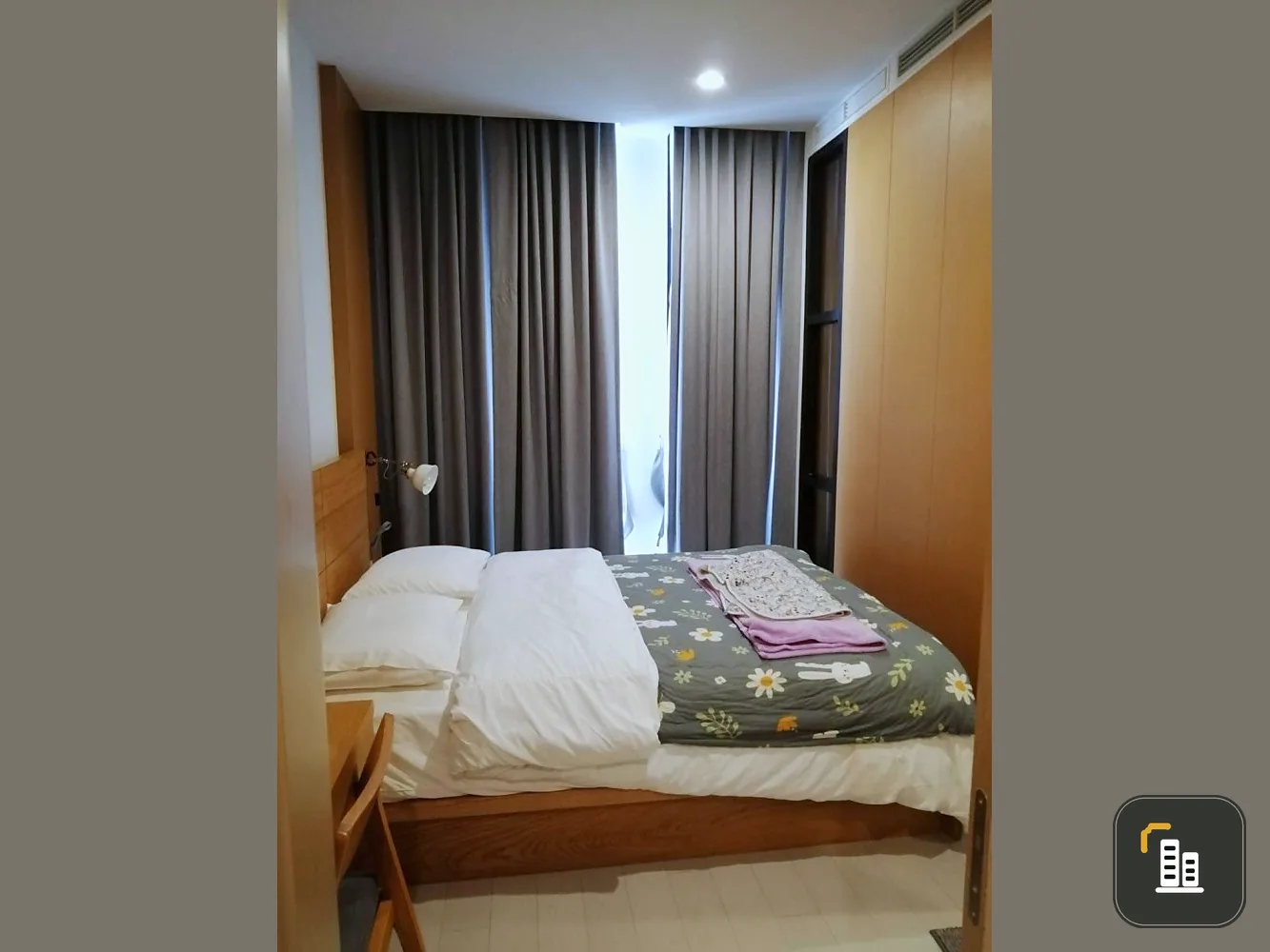 For sale: Noble Ploenchit, Studio room, fully furnished, ready to move in. Complete with electrical appliances. Reserve now.