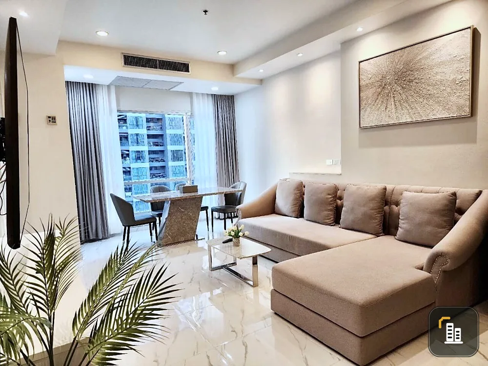 For rent: The Trendy Condominium, beautifully decorated with built-ins, comfortable bed, and a comfortable sofa to sit on. Don't miss it.