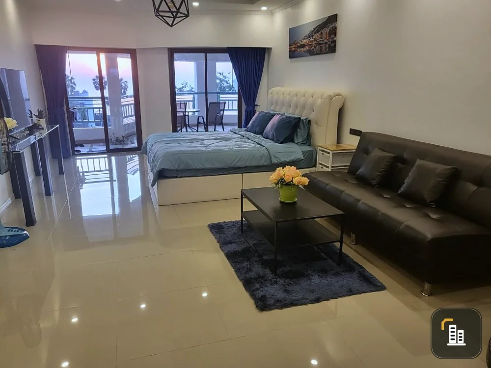 For rent, Metro Jomtien Condotel (Jomtien), decorated with built-ins, wide balcony, sea view, don't wait.