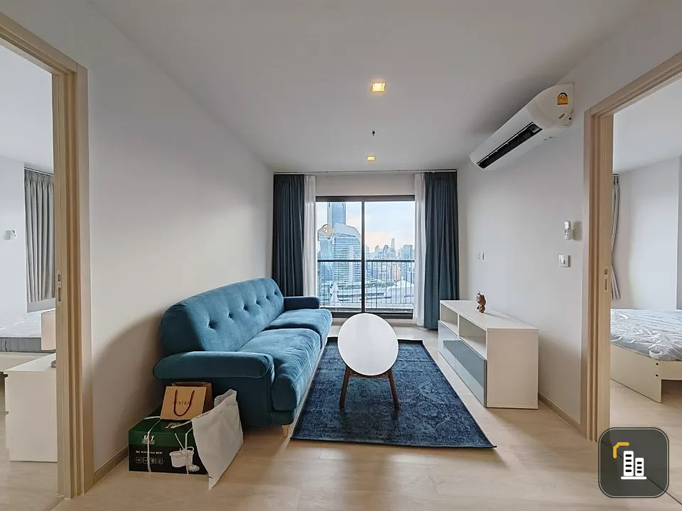 For rent: Life One Wireless, 2 bedrooms, top floor, good furniture. Don't just look, hurry and reserve now.