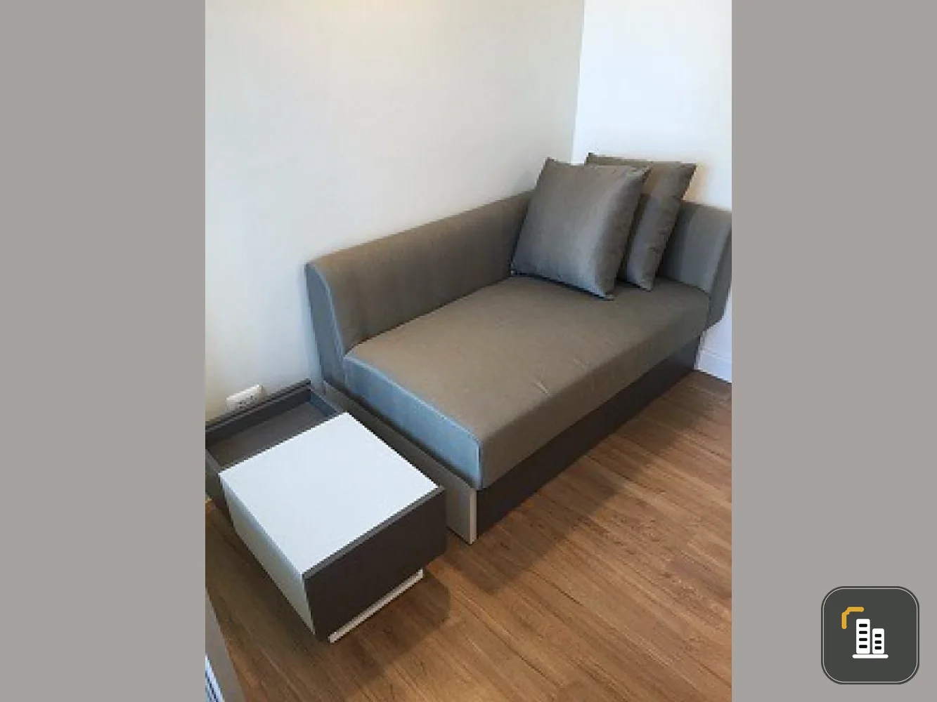 Condo for sale, The Kris Ratchada 17, the newest building, near Community Mall and MRT Sutthisan, do not miss it.