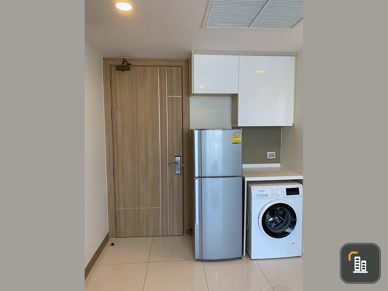 For rent: The Riviera Wongamat Beach, room ready to move in. Complete facilities Not booking is missing out.
