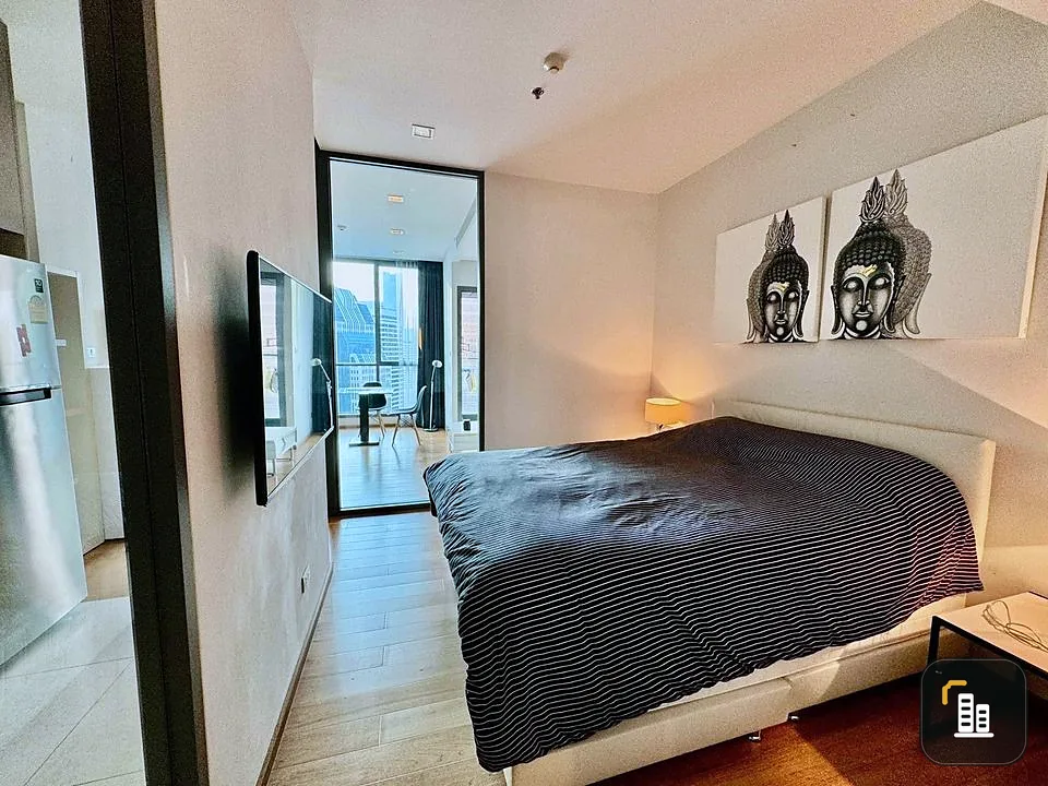 Condo for sale, Hyde Sukhumvit 13, 20th floor, city view, lots of usable space. You can buy it now.