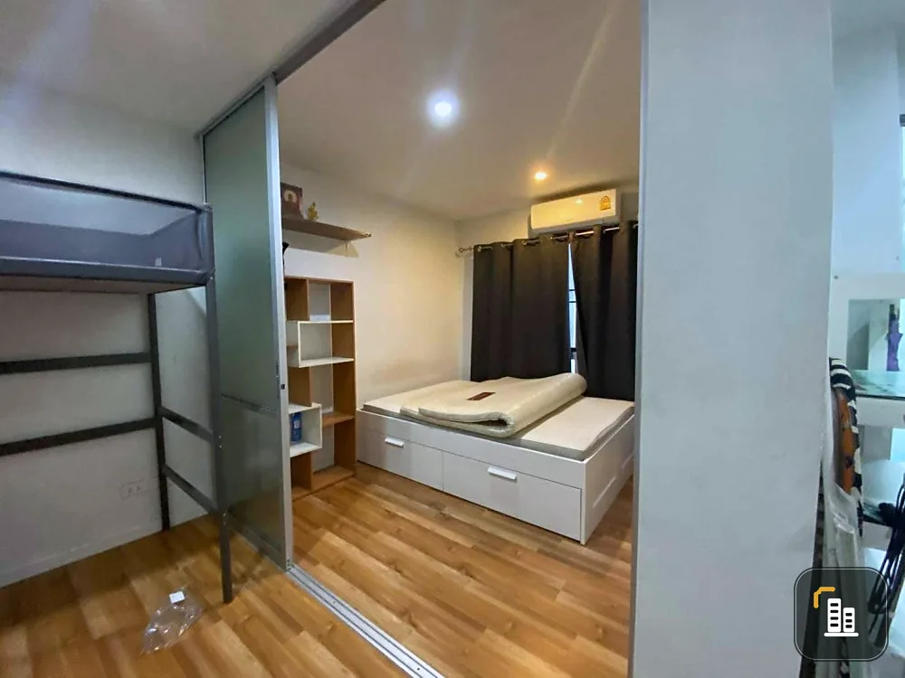 Condo for sale V Condo-Lat Krabang The room is separated into proportions, divided into zones perfectly. Good price. Come and own it.
