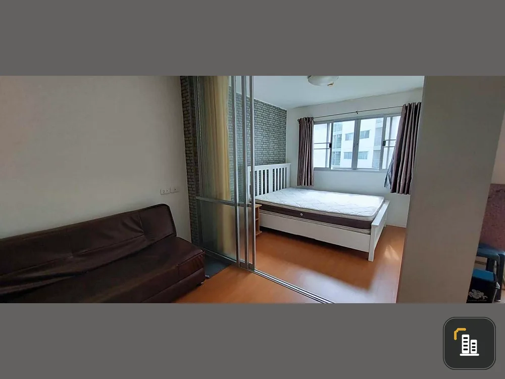 For sale Lumpini Condo Town Chonburi - Sukhumvit, partitioned room, decorated with wallpaper, 5th floor, don't wait.