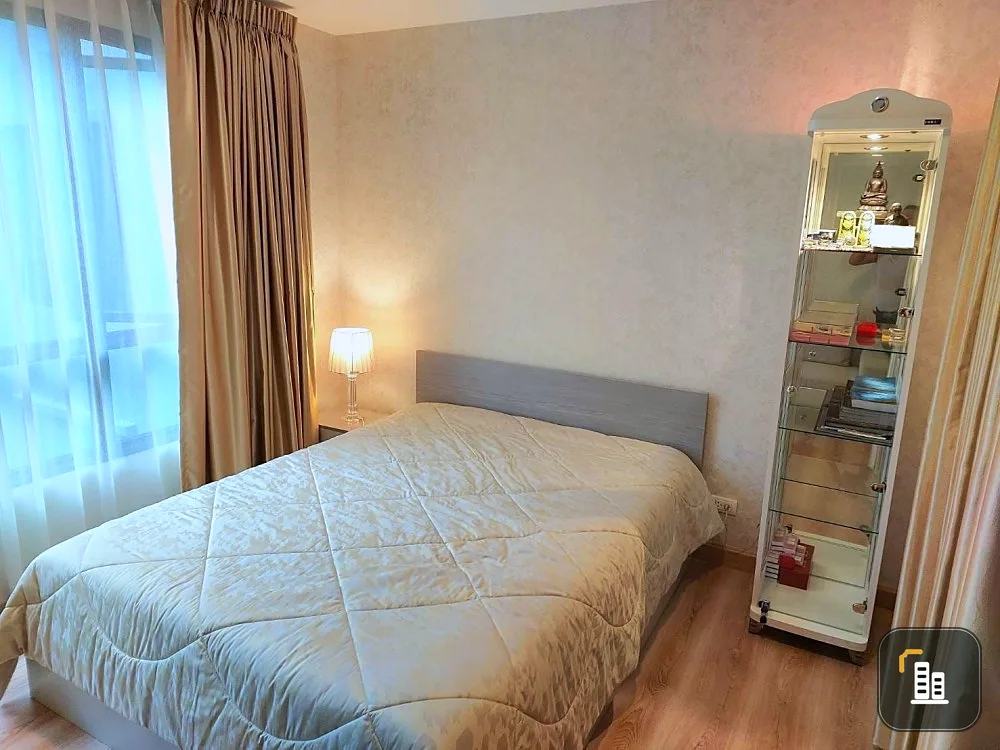 Premio Fresco for sale, 1 bedroom, big sofa, very comfortable to sit on. Affordable price Hurry and reserve before it's gone.