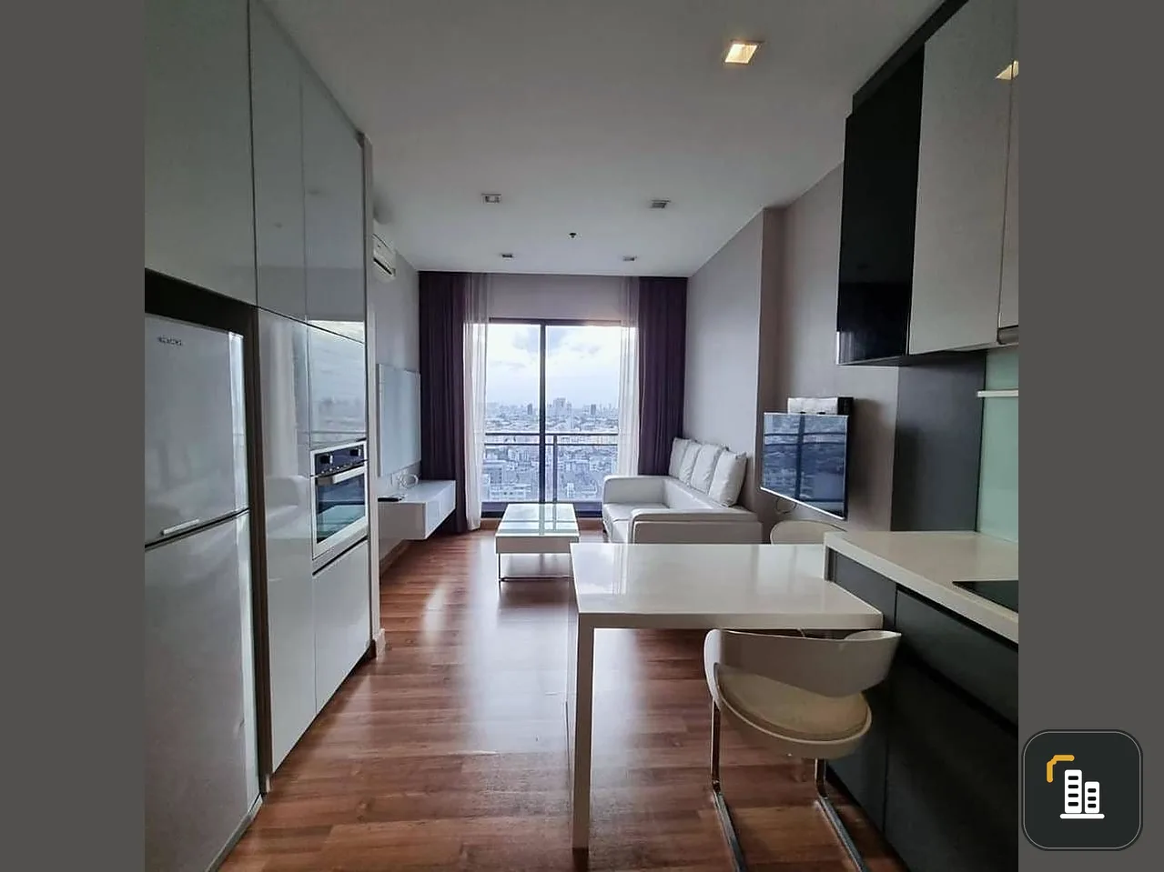 For rent: Ivy Ampio, 1 bedroom, 1 bathroom, complete furniture and electrical appliances. Unblocked view. Book now.