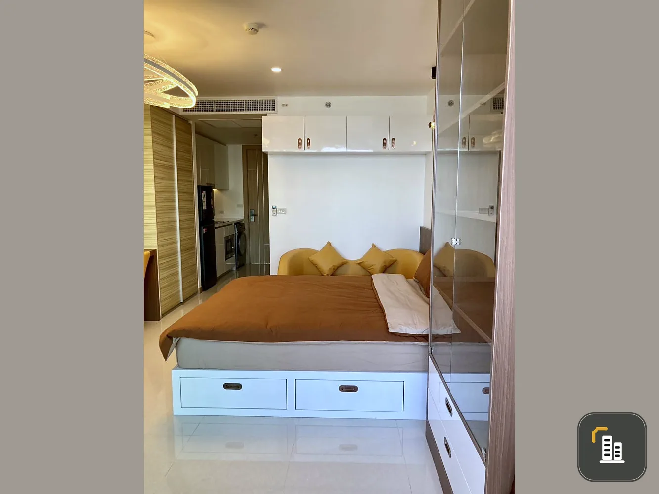For rent: The Riviera Jomtien, Pattaya (Jomtien), high floor, great sea view, nice decorated room, hurry and reserve now.