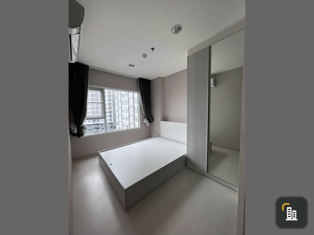 Condo for sale, Aspire Erawan, complete amenities. Friendly price, ready to reserve now.