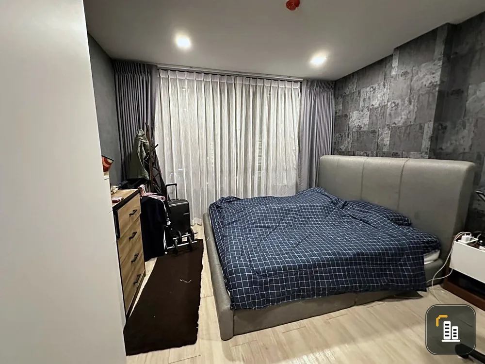 Condo for sale, Atmoz Ladprao 71, decorated with wallpaper, tone controlled colors, swimming pool view, don't wait.