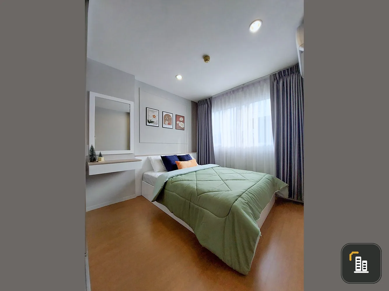 For sale Lumpini Condo Town Ramintra-Lat Pla Khao. Built-in decoration, minimalist style, minimalist, so good, buy now.