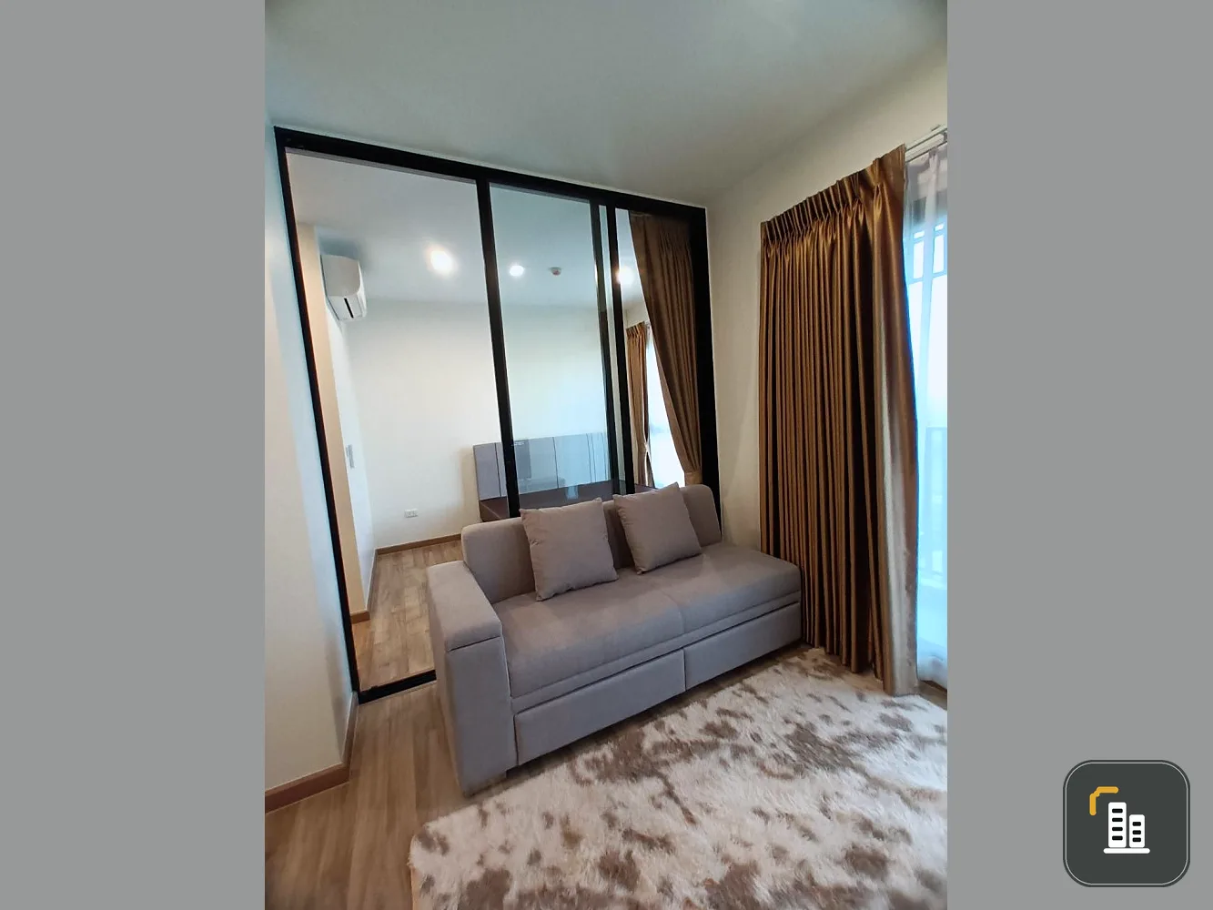 For rent: Niche Mono Charoen Nakhon, high floor, great city view. Good furniture, good prices, don't just look, hurry and reserve now.