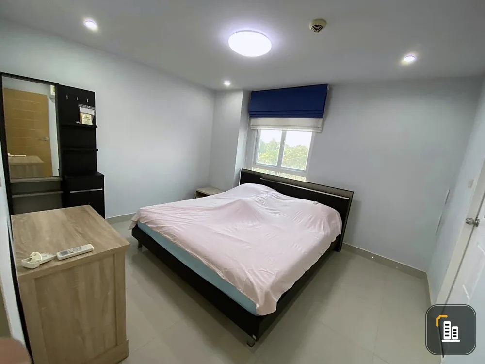 For sale: The Great Condo Phetkasem 48, spacious room with plenty of usable space. Great furniture Not booking is a big mistake.
