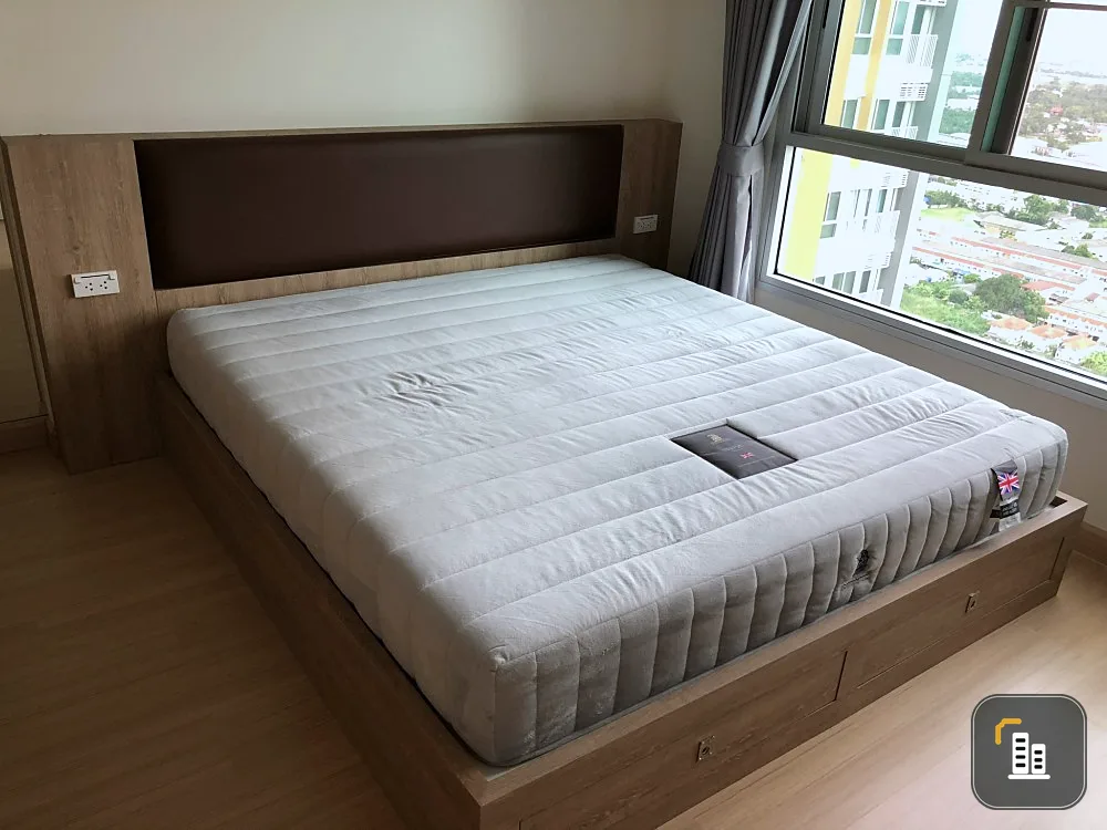 For rent: Casa Condo Bang Yai, nice room, nice built-ins. Great price If you miss it, you'll regret it later.