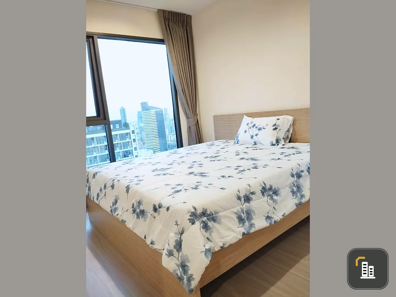 For rent, Life Asoke Hype, 38th floor, spacious room, divided into proportions, fully furnished, can't reserve, urgent.