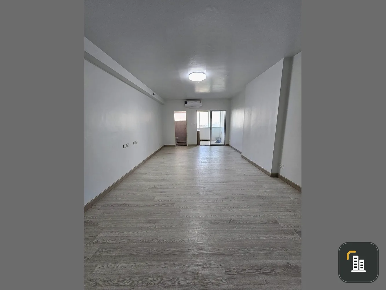 Supalai Park Srinakarin for sale, empty room, complete amenities, good price, book now, don't miss it.