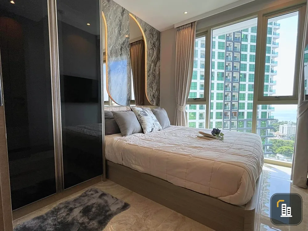 For sale: The Riviera Ocean Drive (Jomtien), high floor, great sea view, cozy built-in room. Good like this, reserve now.
