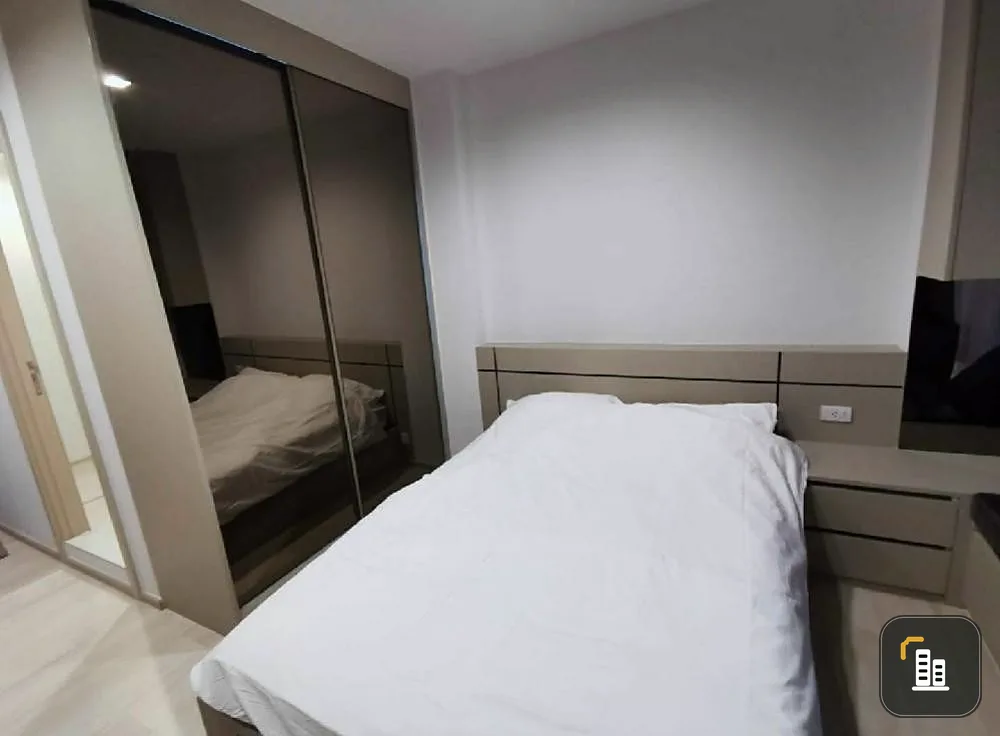 For rent: Life One Wireless, 39th floor, fully furnished. The city view is very beautiful. If interested, hurry before it slips away.
