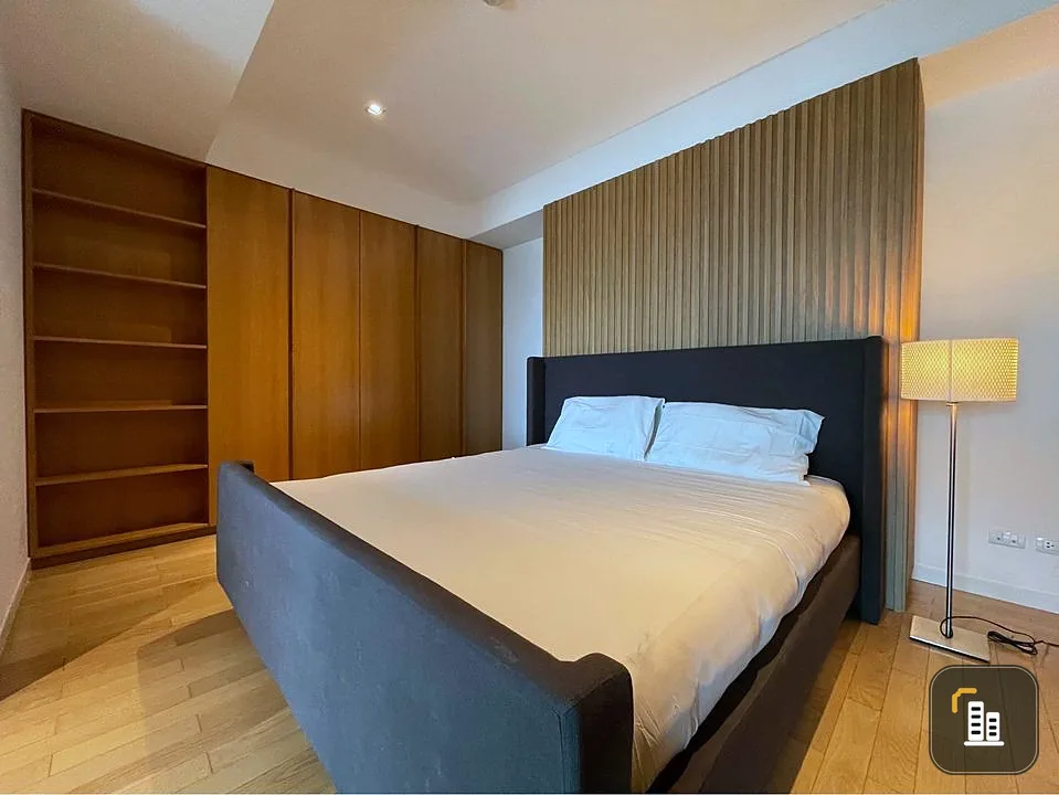 For rent: The Pano, spacious room, good built-in furniture, big closet, can put all your stuff in, don't miss it.