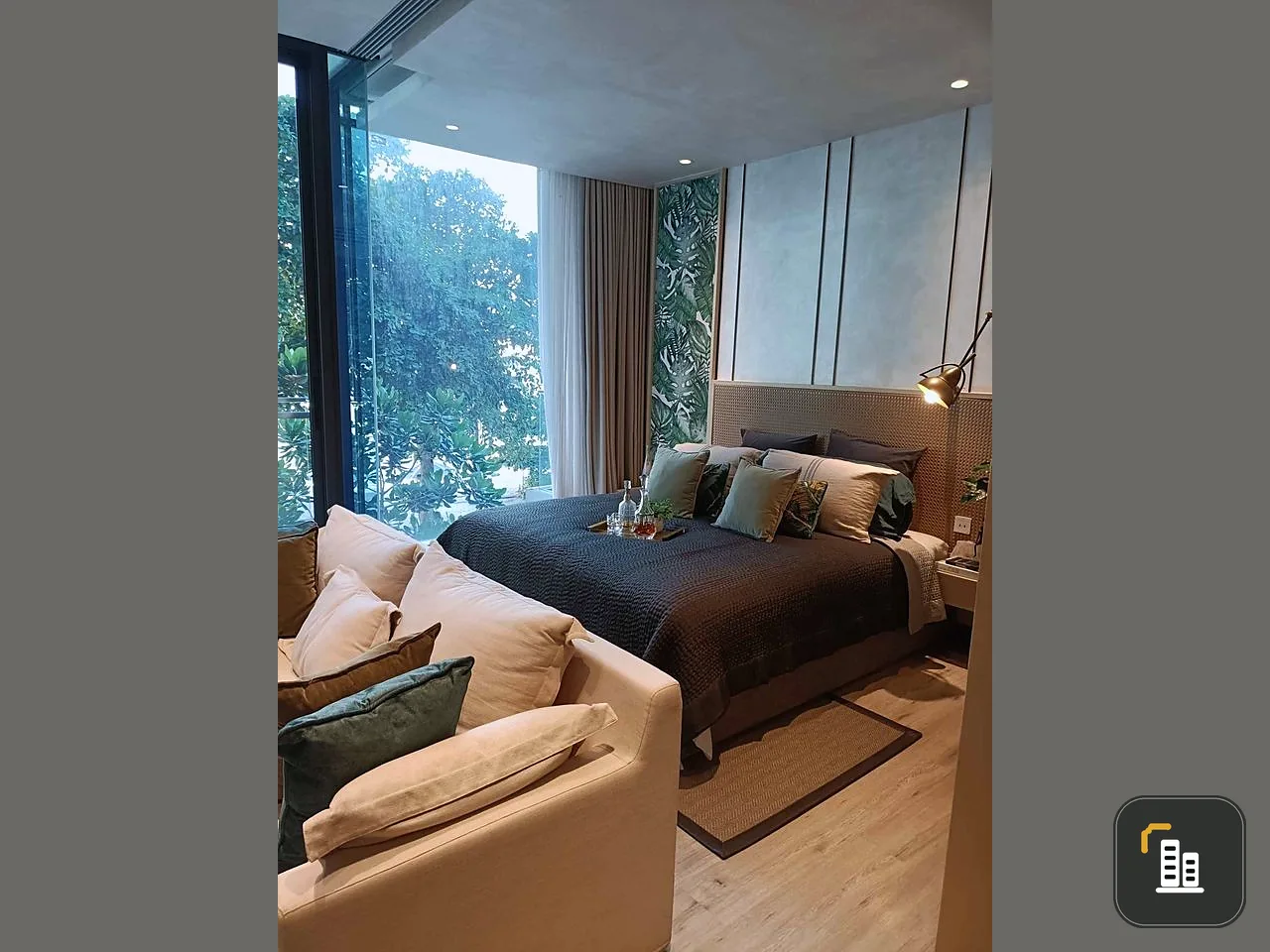 Condo for sale Arom Wong Amat (North Pattaya) 1 bedroom, 1 bathroom, a lot of living space.