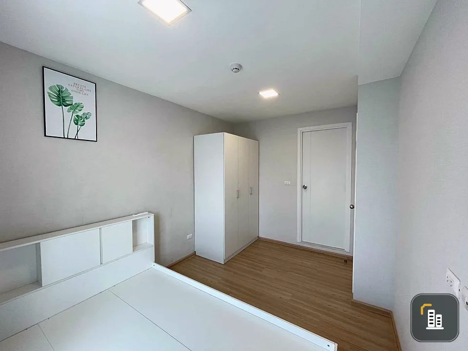 For sale: Plum Condo Mix Chaengwattana. Room decorated simply, looks good and stylish, fully furnished. Just come and move in.