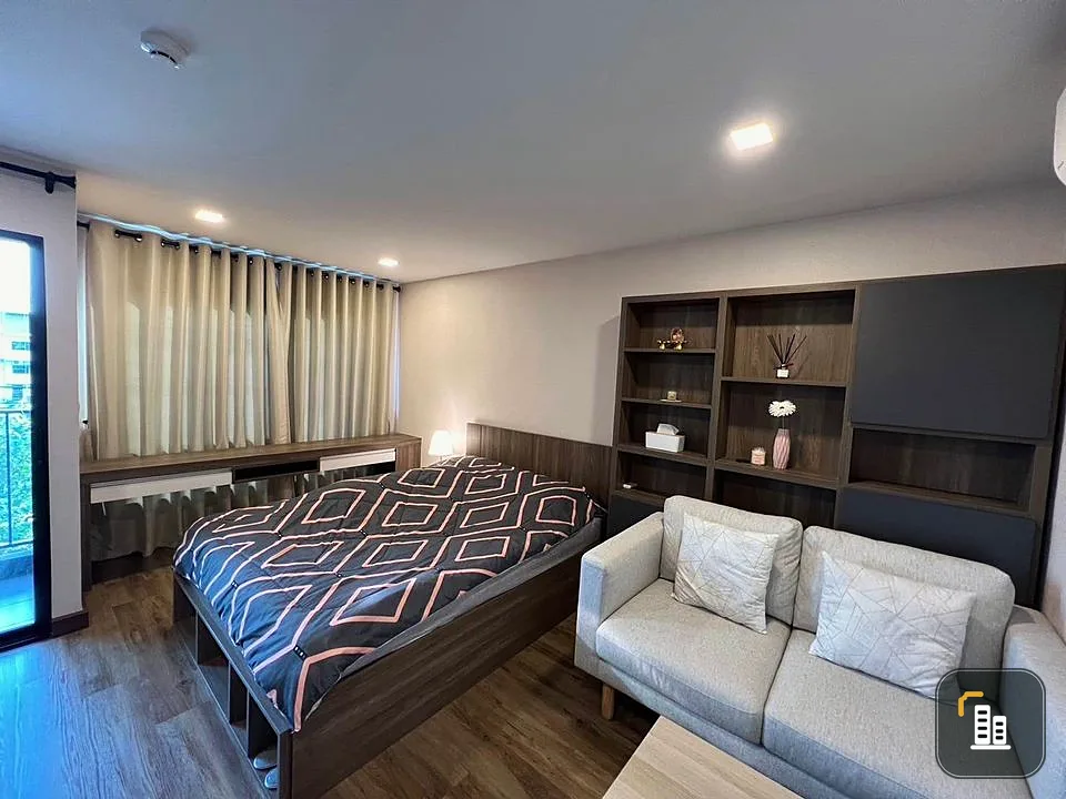 For sale and rent, Sun City Yaek Fai Chai, room decorated simply, looks good and stylish, good furniture. Not booking is a big mistake.