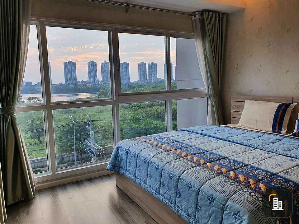For rent: Double Lake Condominium, beautiful view. Fully furnished, reserve now, don't wait.