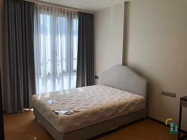 For rent: The Reserve 61 Hideaway, 1 bedroom, 7th floor, living room, fully furnished, just bring your bags and move in.