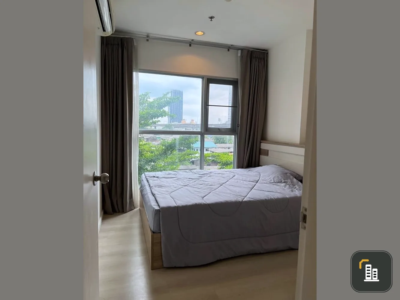 For sale: Aspire Sukhumvit 48, fully furnished, electrical appliances. Affordable price Make a reservation and you definitely won't be disappointed.