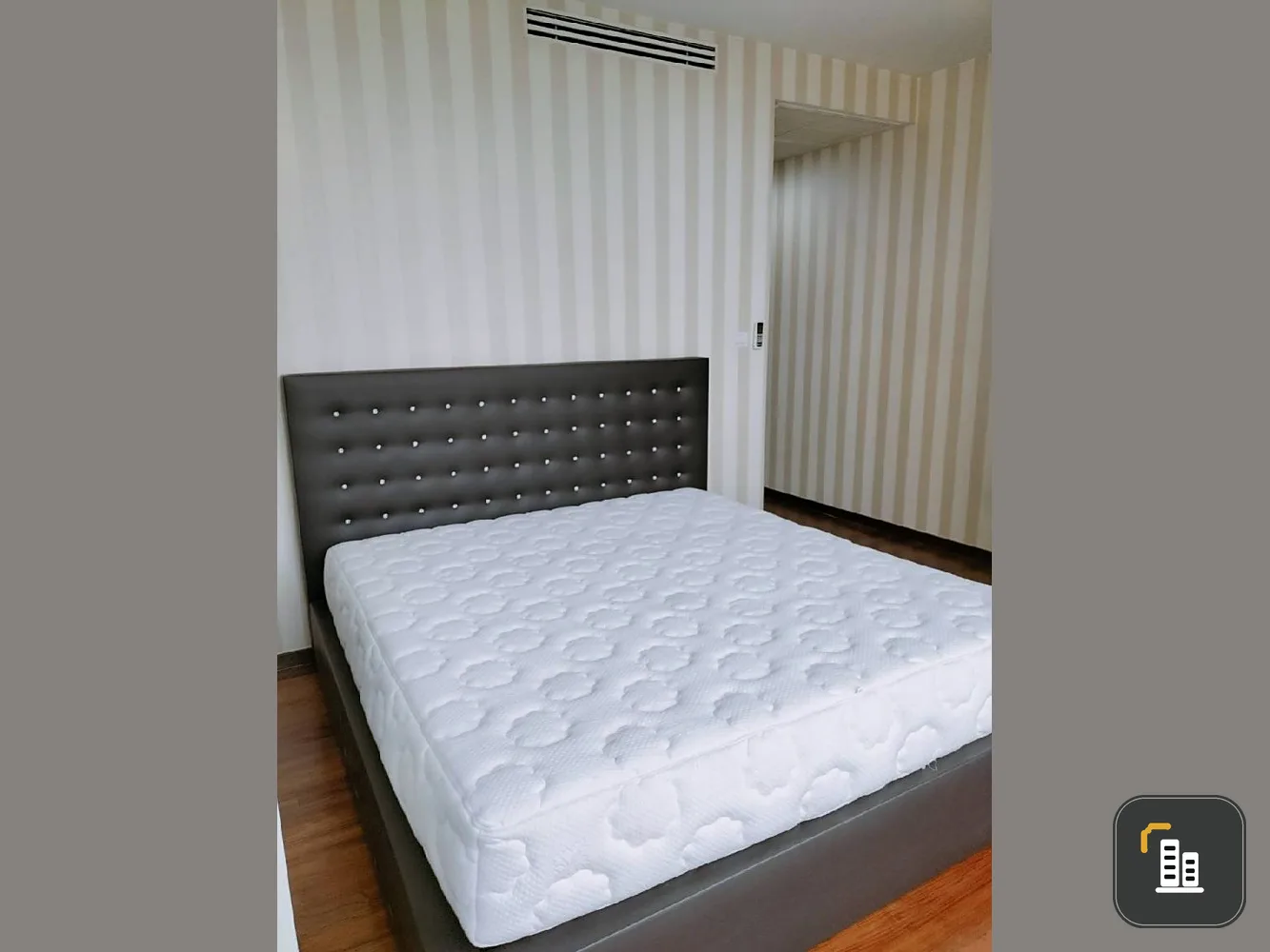 For sale: Ashton Morph 38, spacious room, comfortable to live in, comes with complete decorations. Book now, don't miss it.