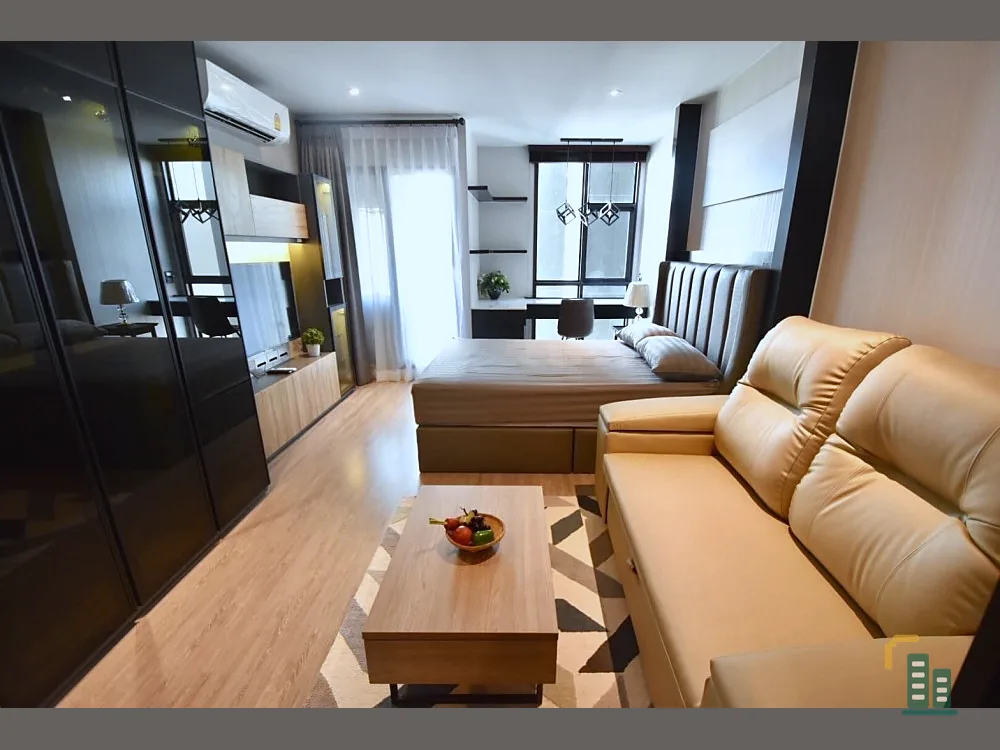 For rent: RHYTHM EKKAMAI, STUDIO room, beautifully decorated, very livable, every piece of good furniture, don't miss it.