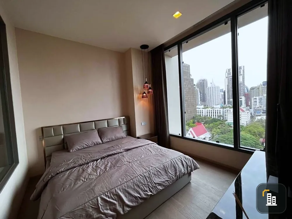 Condo for rent, The Esse Asoke, city view, room decorated with built-ins, spacious, just come and move in.