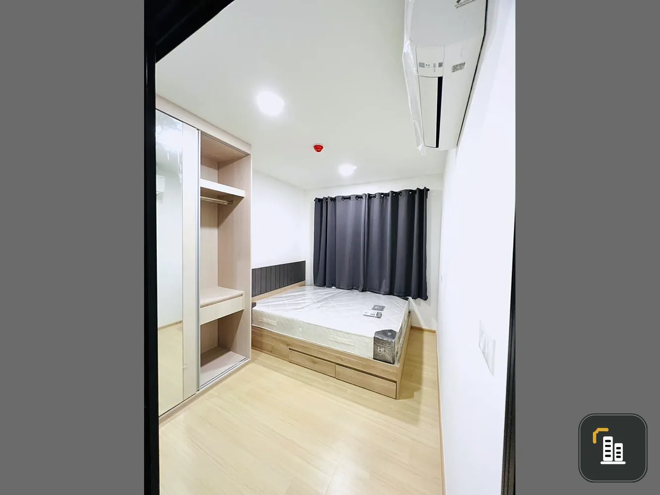 For rent Chewathai Hallmark Lat Phrao-Chokchai 4 Phase 2, fully furnished. Don't just look and reserve now.