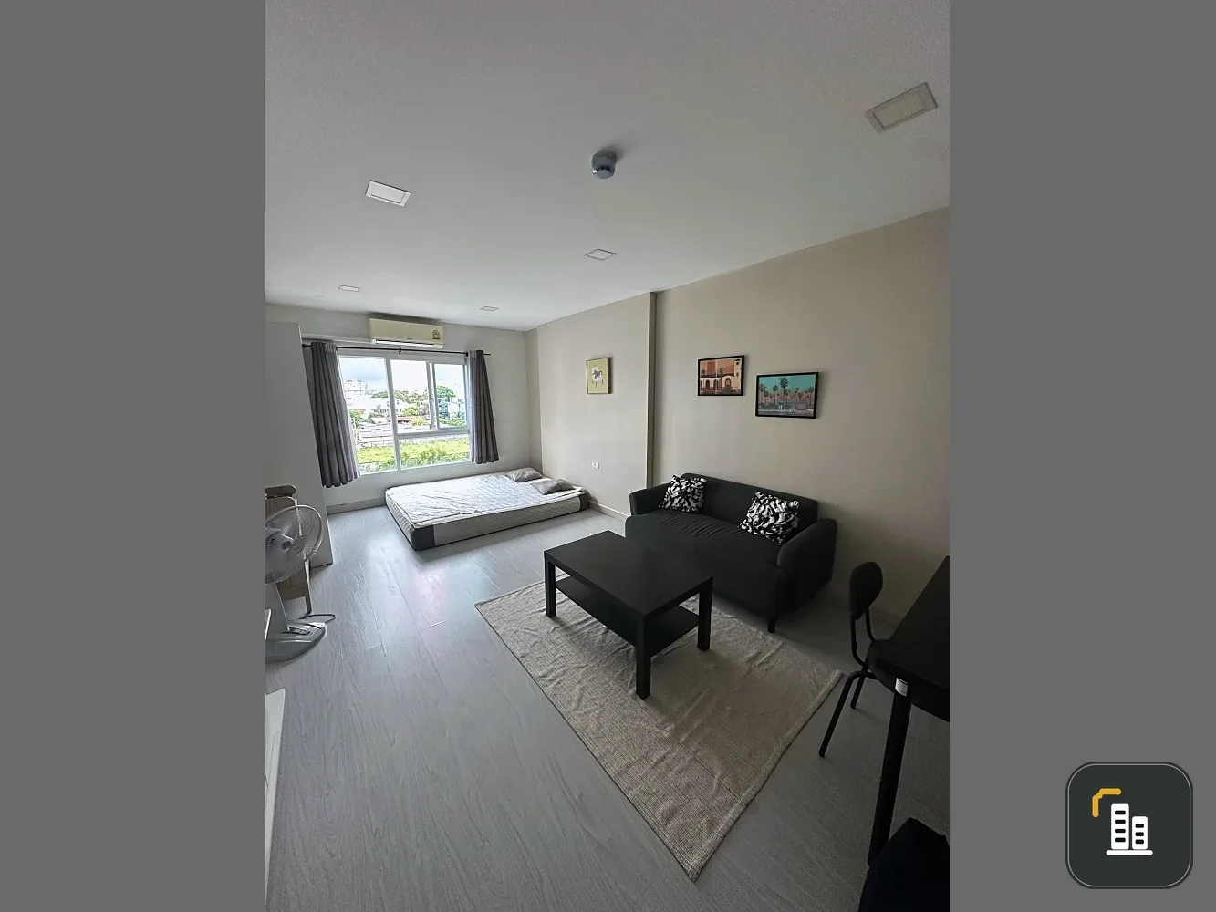 For rent or sale Condo The One Plus D Hua Mak 12, spacious rooms with lots of usable space, good price, hurry and reserve before you miss out.