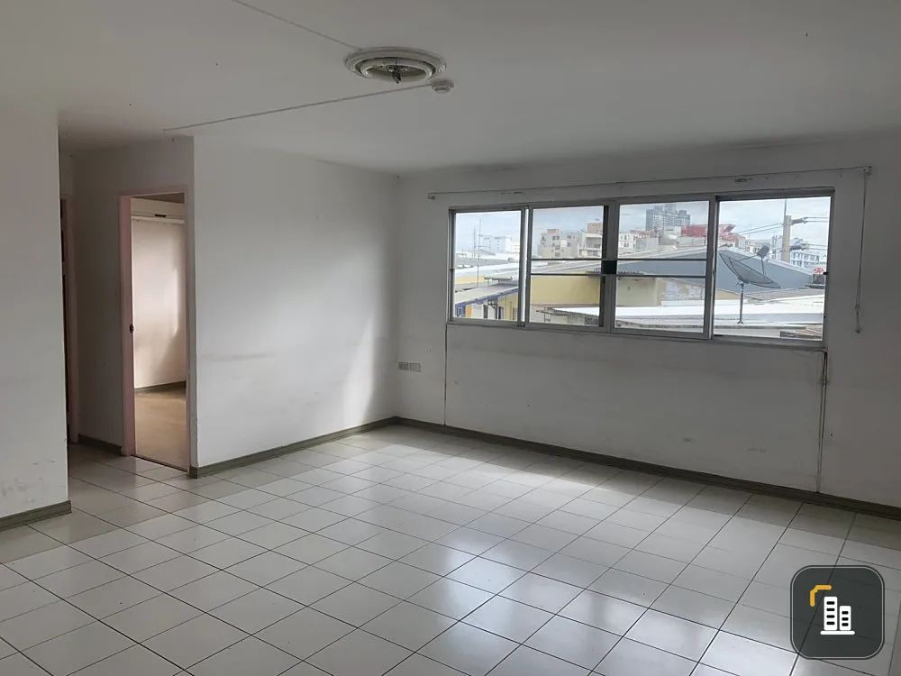For sale: Lumpini Center Lat Phrao 111, empty room, 6th floor, lots of usable space. If you want to decorate, you must reserve now. Don't delay.