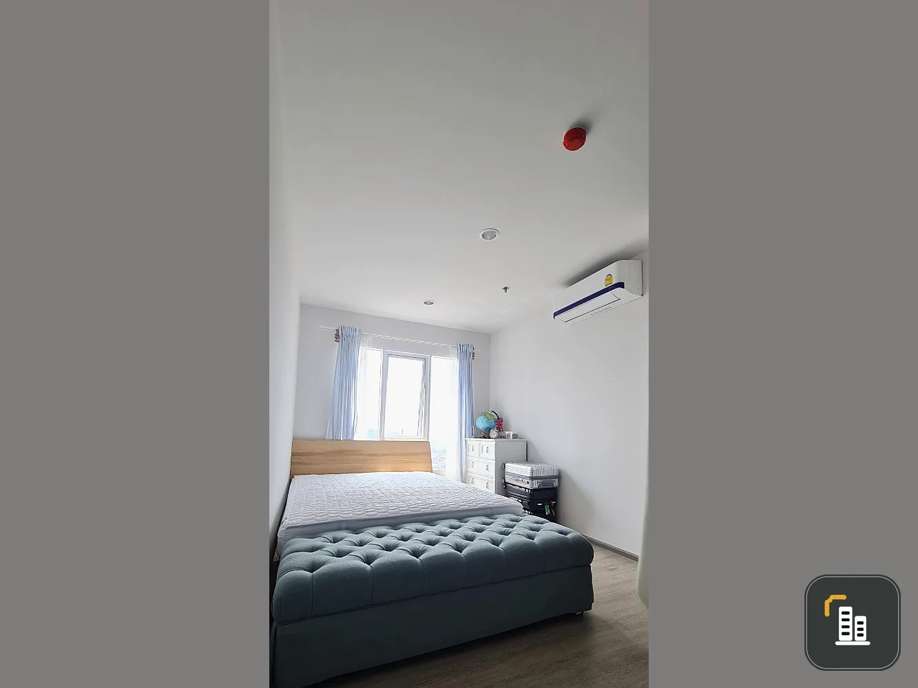 For sale: Regent Home Bang Son, Phase 28, 24th floor, river view, comes with complete decorations. Book now, hurry.