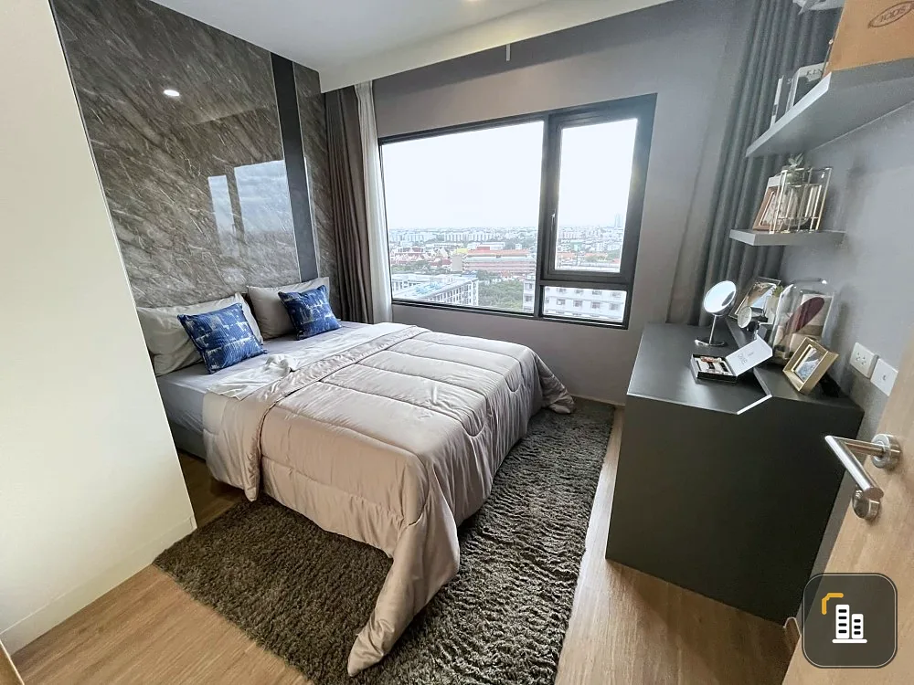 For sale: The Live In Phetkasem 37, 6th floor, size 2 bedrooms, good project, nice location, if interested hurry to reserve it.
