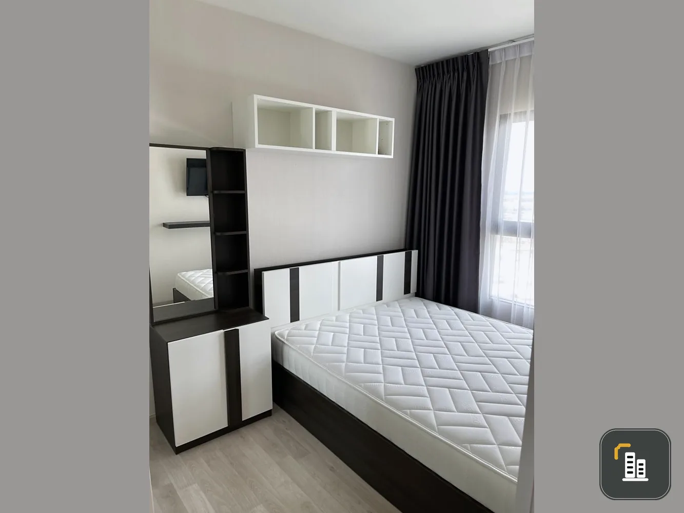 For sale: Plum Condo Central Station, high floor, very good location, already worth buying. Hurry and own it now.