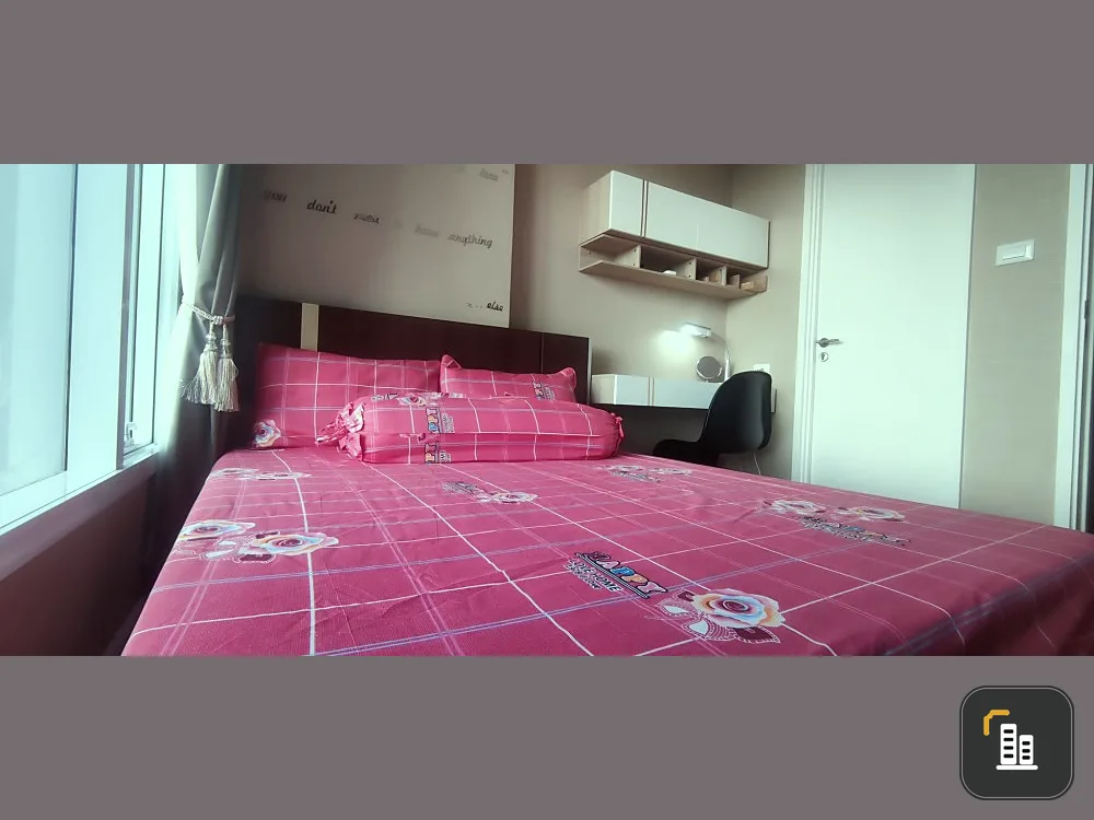 For rent: The Saint Residence, 34th floor, very beautiful city view, spacious room, divided into proportions. If you don't reserve, you will regret it