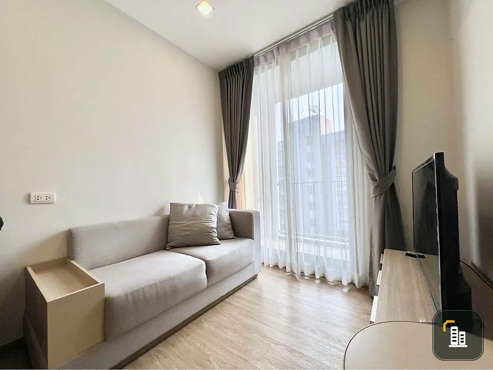 Condo for rent, The Nest Sukhumvit 71, 6th floor, swimming pool view. The room is decorated simply and in tones that are pleasing to the eye. Book now
