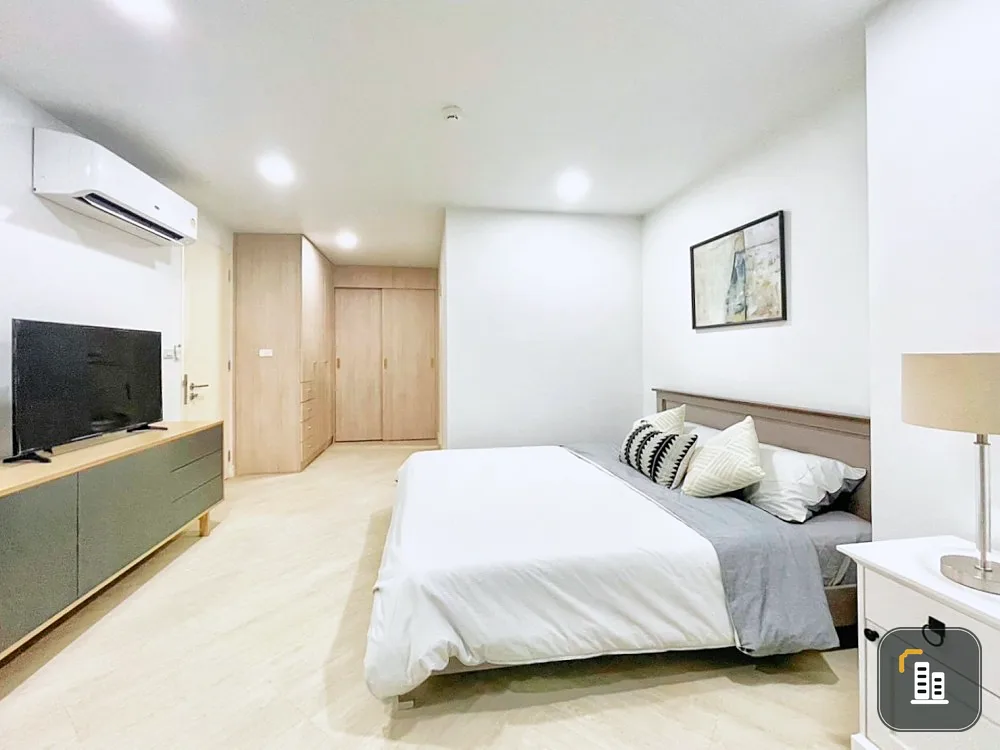 Condo for sale or rent, The Clover Thonglor, just come and move in. Fully furnished and electrical appliances