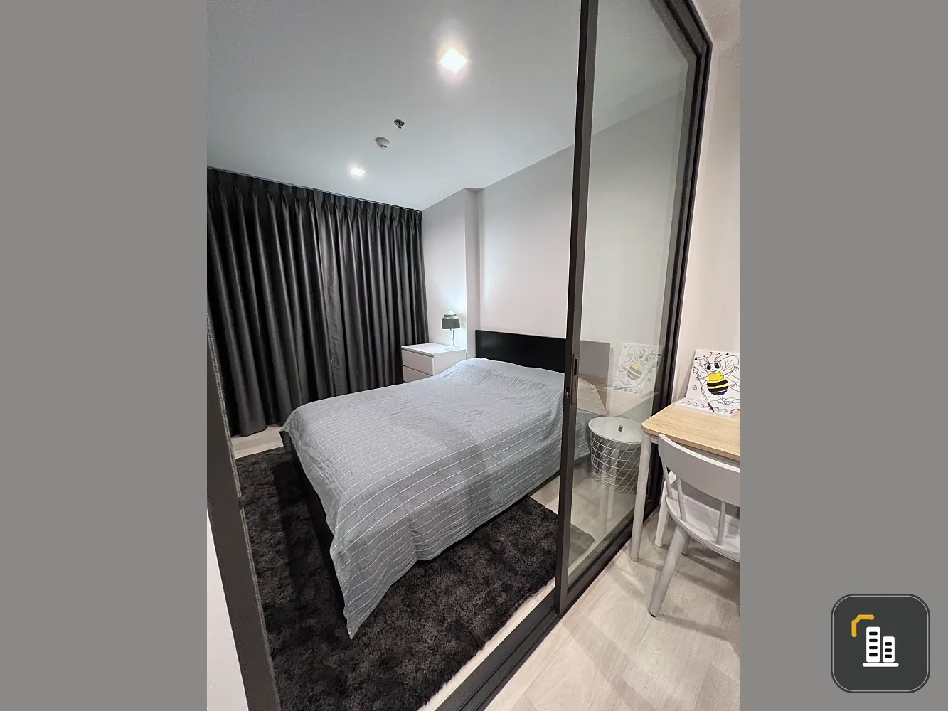 For rent, life one wireless, high floor, fully furnished, nice condo, great central area. If you miss it, you'll regret it.