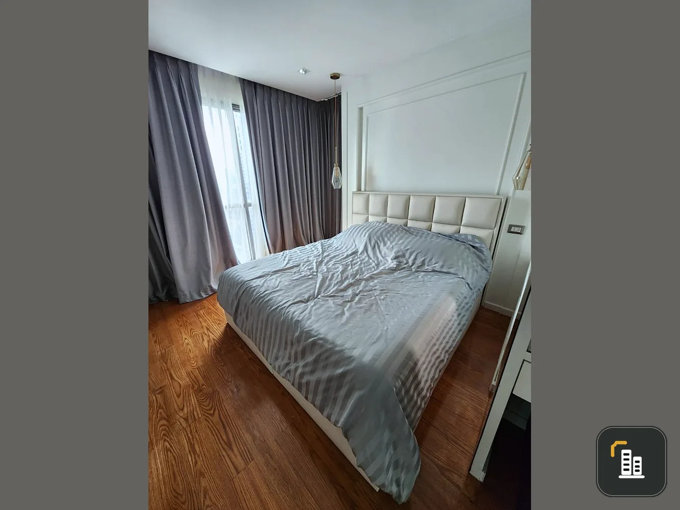 For rent: The Address Sathorn, high floor, built-in throughout, very livable, fully furnished, and panoramic view. As good as this, you have to make a