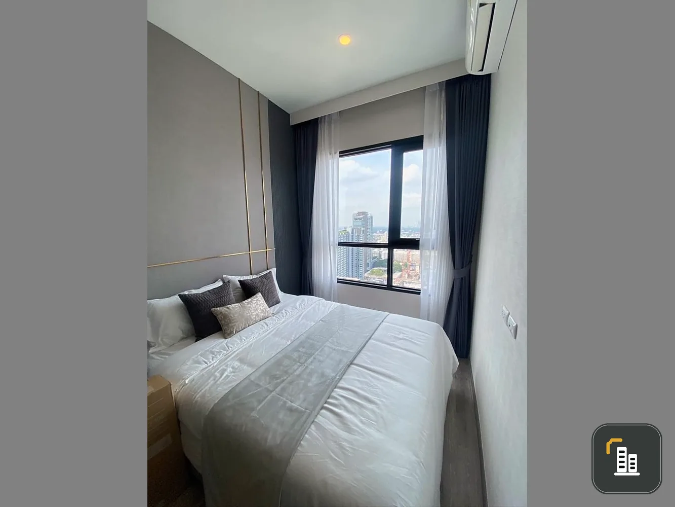 For rent: Knightsbridge Prime On Nut, a room decorated in a minimalist style, mini-heart, excellent built-in furniture. Minimalists, reserve now!