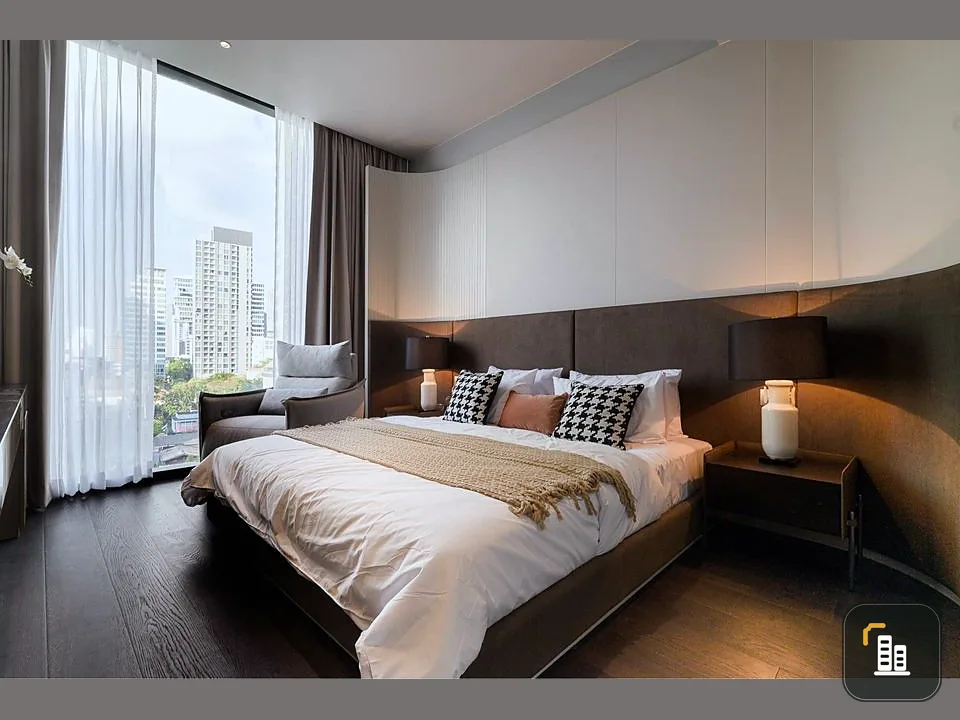 For sale for rent, Lavik Sukhumvit 57, room ready to move in, great built-ins, good furniture. Don't just look and reserve now.